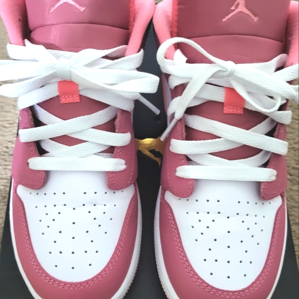 Air Jordan 1 Low